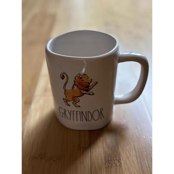 Rae Dunn Harry Potter Gryffindor White Ceramic Coffee Mug Cup - Picture 1 of 1